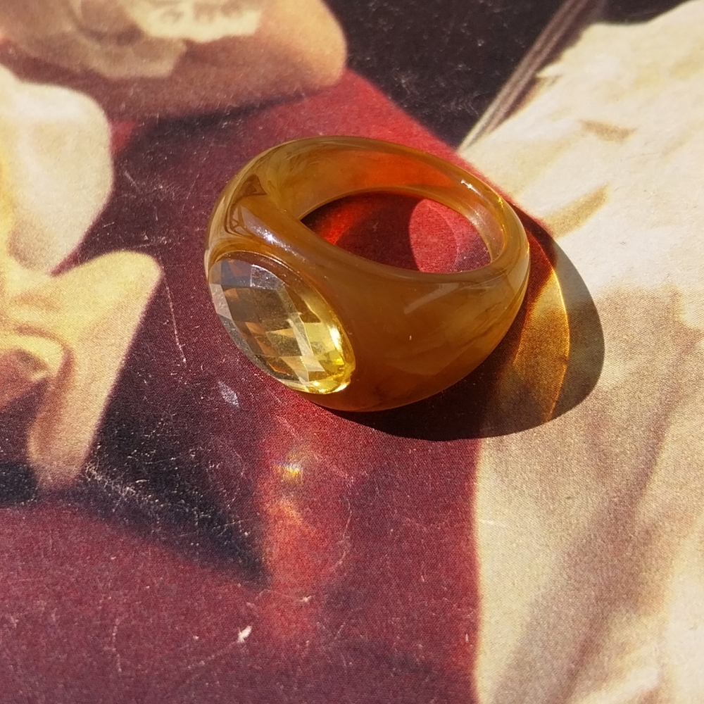 Amber Women's Ring - Picture 4 of 11